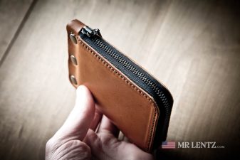 ykk zipper closure on card pocket wallet