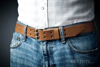 brown double tongue belt