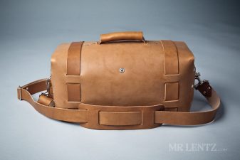 shoulder strap of mens leather duffel