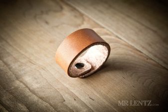 plain leather napkin ring