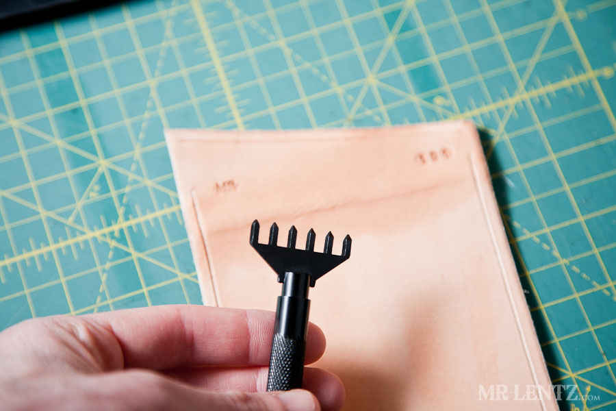 LeatherCardWalletTut_0075