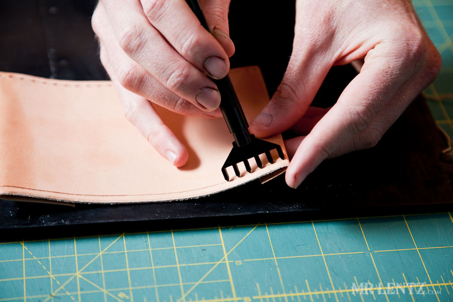 LeatherCardWalletTut_0081