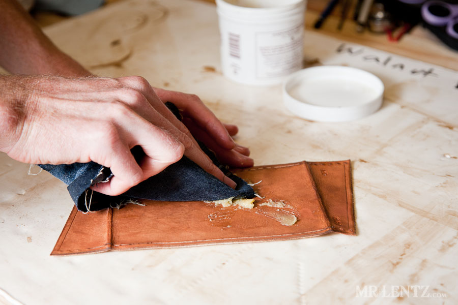 LeatherCardWalletTut_0124