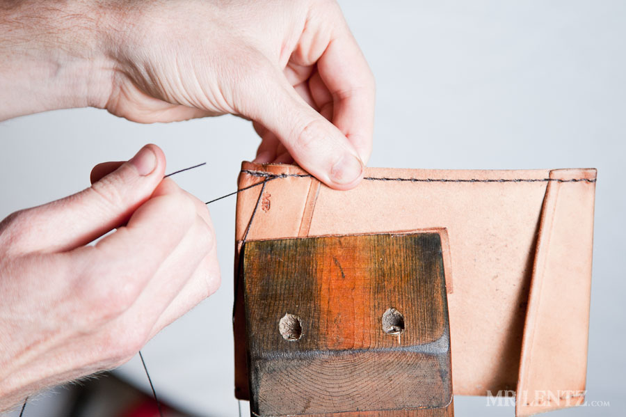 LeatherCardWalletTut_0159