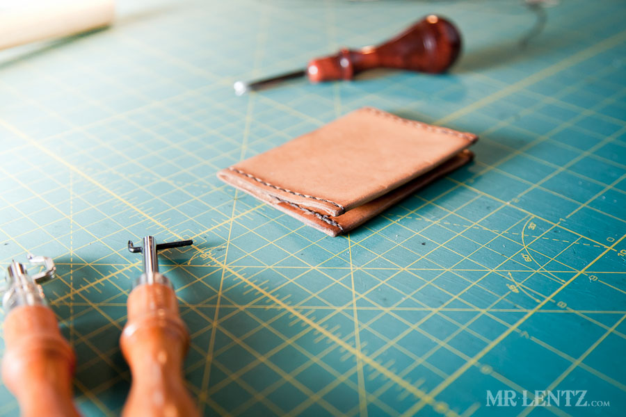 LeatherCardWalletTut_0172