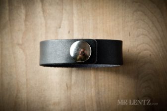 black snapping cuff