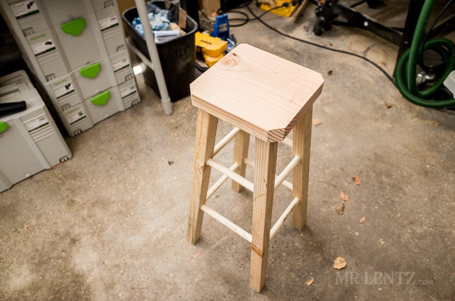 wood-stool-diy-ho-to-make-bar-stool-tutorial_0102