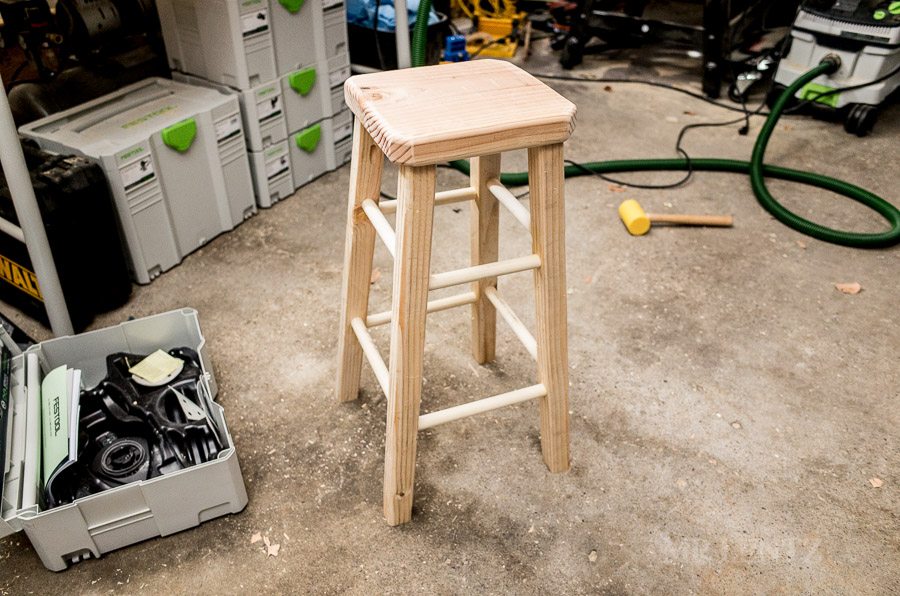 wood-stool-diy-ho-to-make-bar-stool-tutorial_0129